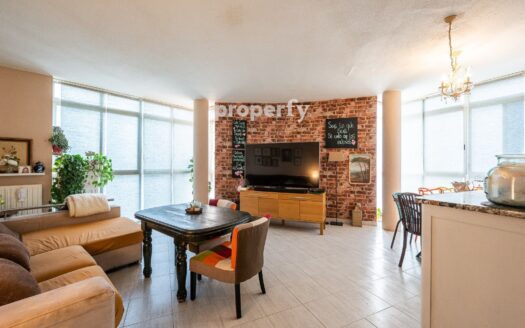 Piso de 3 habitaciones todo exterior en barrio de Almenara Madrid