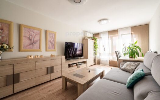 Piso reformado 4 habitaciones 2 baños, parking en Almenara Madrid