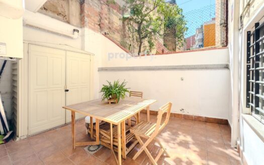 Piso con terraza y dos habitaciones  Teixonera Carmelo Barcelona