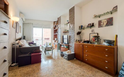 Piso de 3 habitaciones en Sants, Barcelona, quinta planta