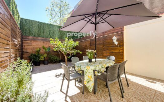 Piso de 4 habitaciones con patio en Molins de Rei